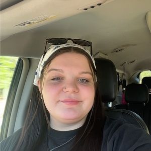 Meet your Posher, Dixie